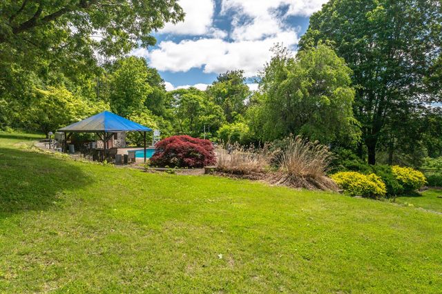 23 Fox Road, Florida, NY 10921