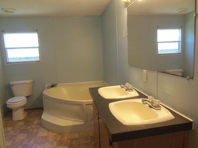 917 Raygan Drive, Tunnel Hill, GA 30755