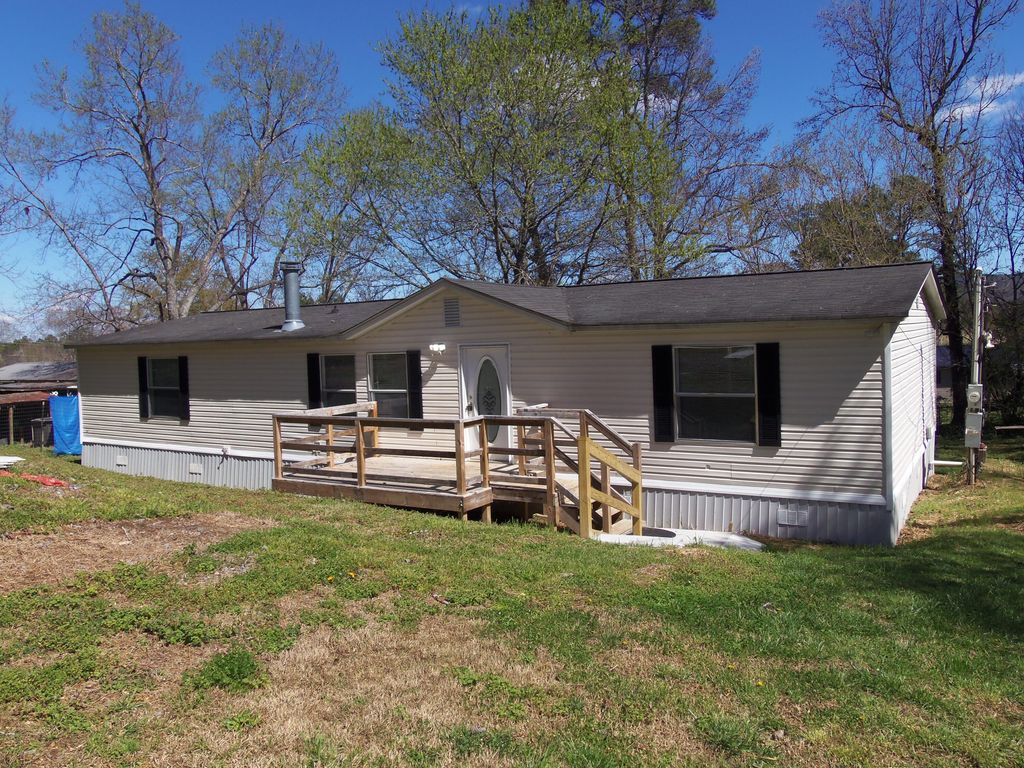 917 Raygan Drive, Tunnel Hill, GA 30755