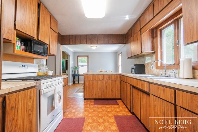 1965 Woodward Street, Muskegon Twp, MI 49442