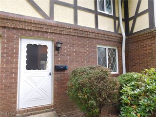 8180 Deepwood Boulevard 14-9, Mentor, OH 44060