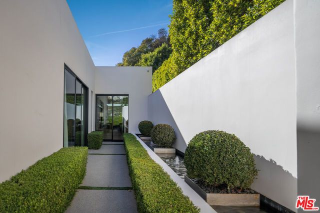 1877 Rising Glen Road, Los Angeles, CA 90069