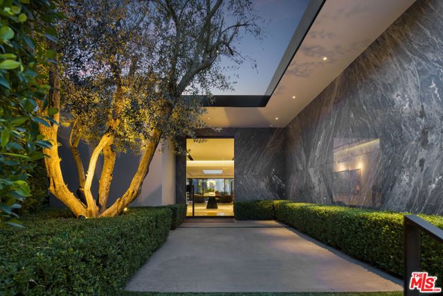 1877 Rising Glen Road, Los Angeles, CA 90069