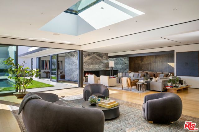 1877 Rising Glen Road, Los Angeles, CA 90069