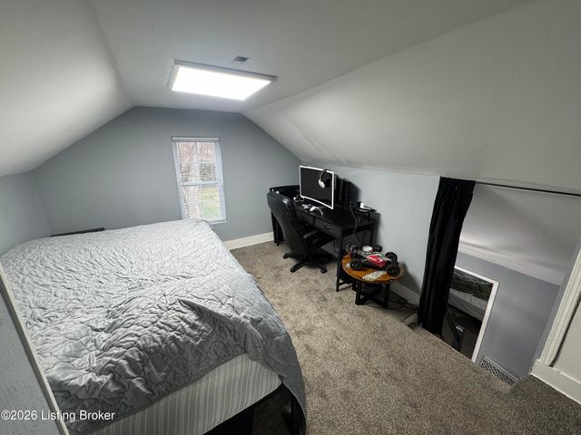 7007 Daisy Ave, Louisville, KY 40258