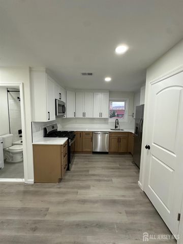 112 FAIRVIEW AVE Avenue 2, Middlesex, NJ 08854