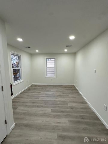 112 FAIRVIEW AVE Avenue 2, Middlesex, NJ 08854