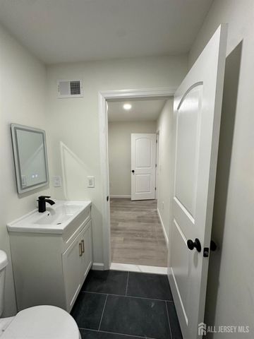 112 FAIRVIEW AVE Avenue 2, Middlesex, NJ 08854