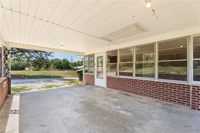 5358 Gumtree Road, Winston-salem, NC 27107