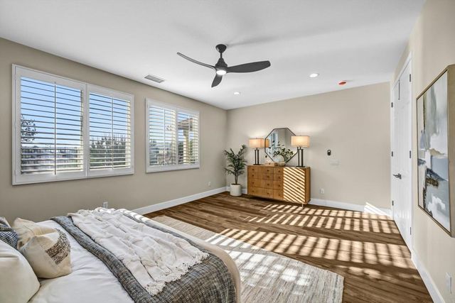 1898 Almagro Lane, Escondido, CA 92026