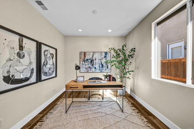 1898 Almagro Lane, Escondido, CA 92026