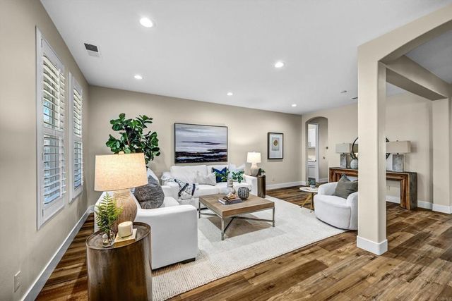 1898 Almagro Lane, Escondido, CA 92026