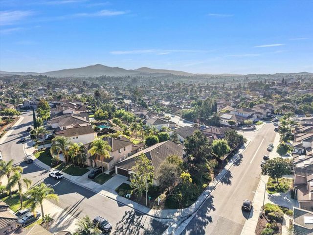 1898 Almagro Lane, Escondido, CA 92026