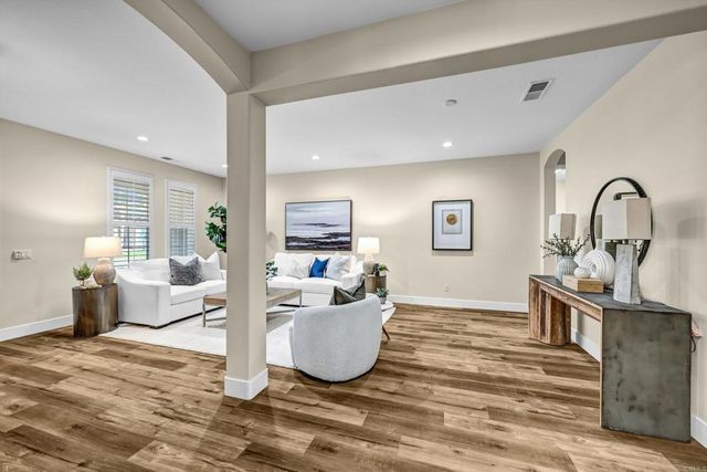 1898 Almagro Lane, Escondido, CA 92026