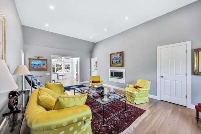 108 Wintergreen Ln, Brewster, MA 02631