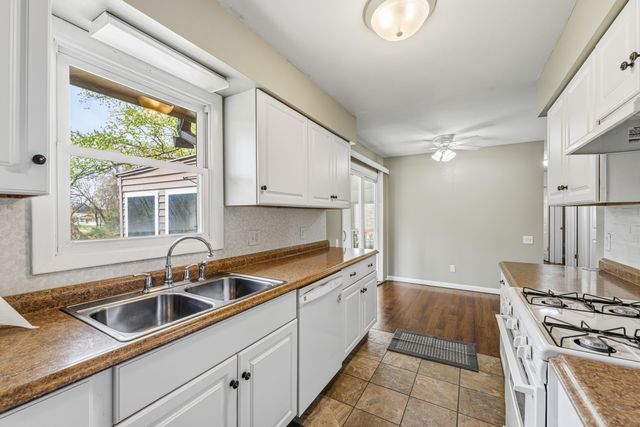 22977 Grandeur Avenue, Mattawan Vllg, MI 49071