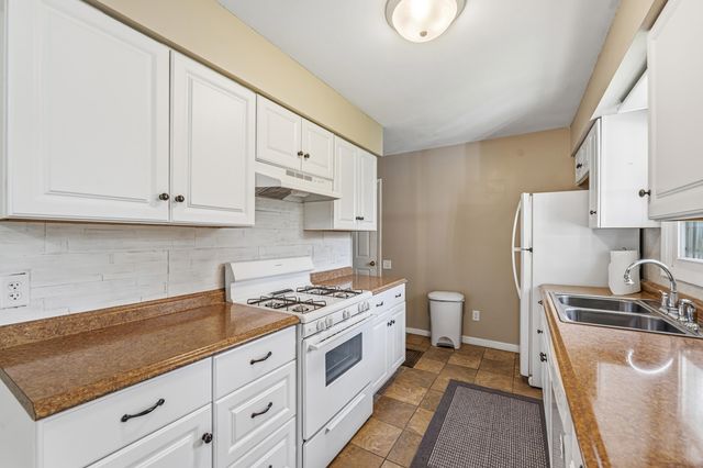 22977 Grandeur Avenue, Mattawan Vllg, MI 49071