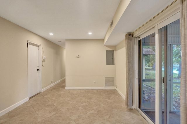 7018 NW 64th Street, Tamarac, FL 33321