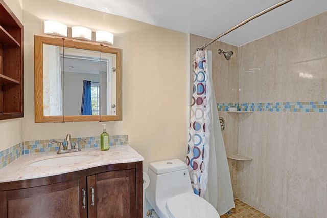 7018 NW 64th Street, Tamarac, FL 33321