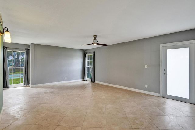 7018 NW 64th Street, Tamarac, FL 33321