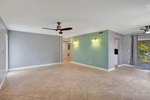 7018 NW 64th Street, Tamarac, FL 33321