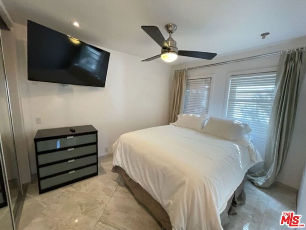 Image 10 of property listing at 425 Sunridge Street, Playa Del Rey, CA 90293