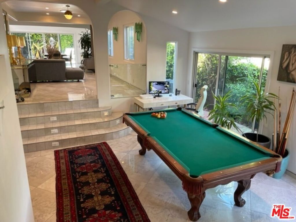 Image 13 of property listing at 425 Sunridge Street, Playa Del Rey, CA 90293