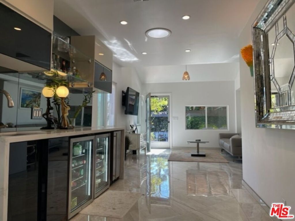 Image 15 of property listing at 425 Sunridge Street, Playa Del Rey, CA 90293