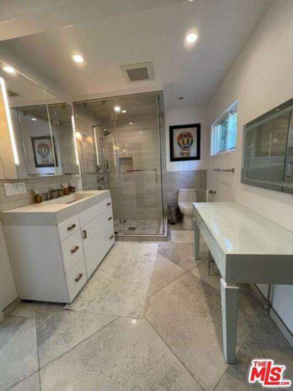 Image 26 of property listing at 425 Sunridge Street, Playa Del Rey, CA 90293