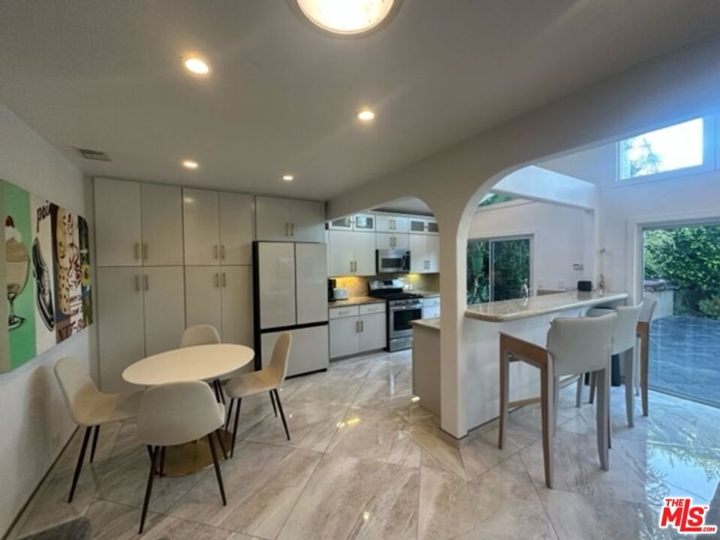 Image 36 of property listing at 425 Sunridge Street, Playa Del Rey, CA 90293