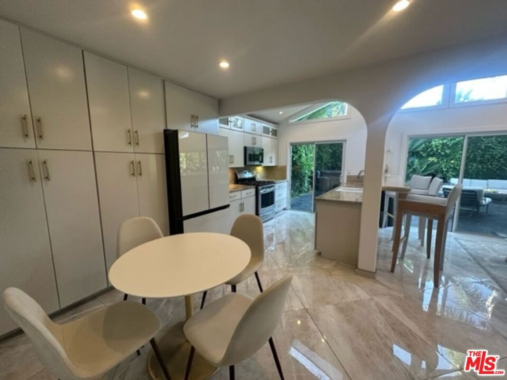 Image 37 of property listing at 425 Sunridge Street, Playa Del Rey, CA 90293
