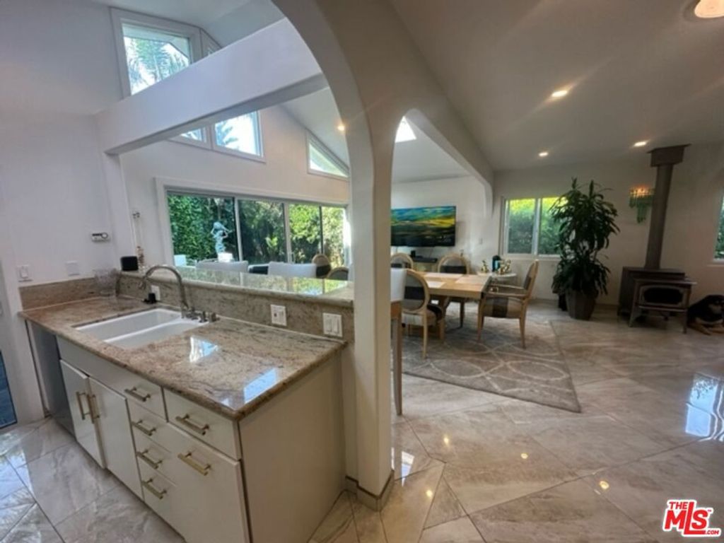 Image 39 of property listing at 425 Sunridge Street, Playa Del Rey, CA 90293