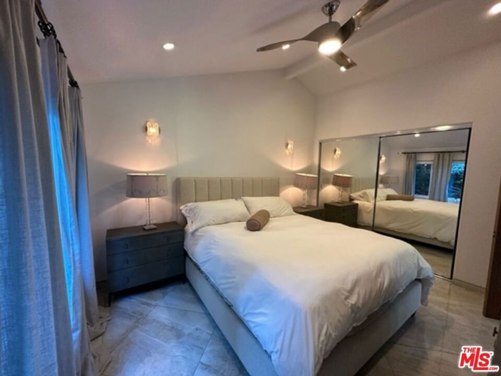 Image 41 of property listing at 425 Sunridge Street, Playa Del Rey, CA 90293