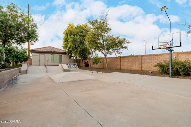 1128 E DESERT Court, Gilbert, AZ 85234