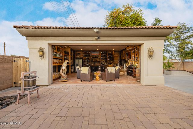 1128 E DESERT Court, Gilbert, AZ 85234