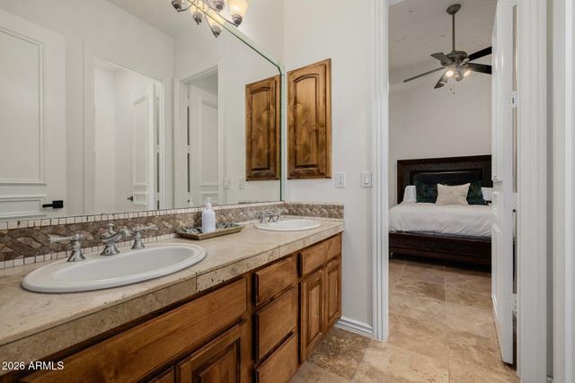 1128 E DESERT Court, Gilbert, AZ 85234