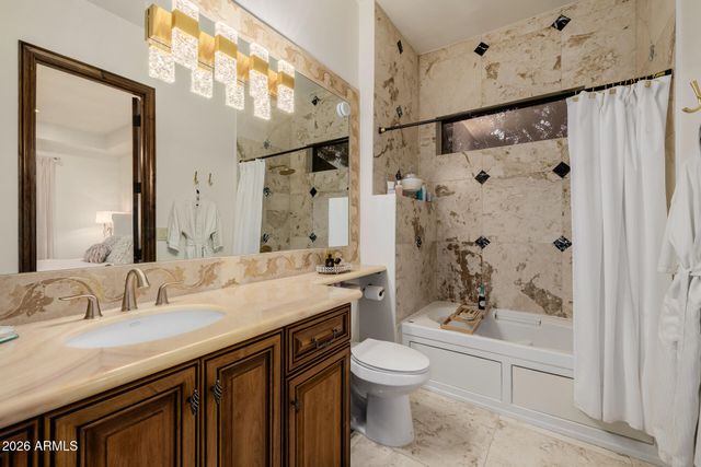 1128 E DESERT Court, Gilbert, AZ 85234