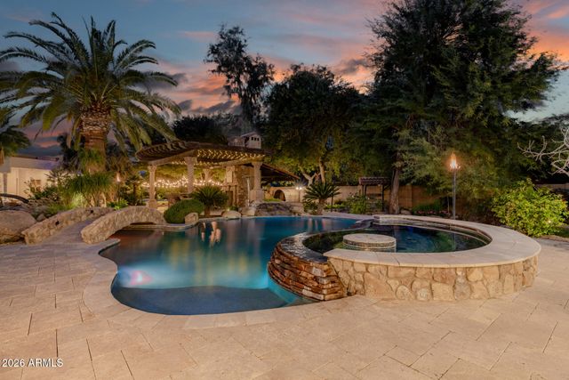 1128 E DESERT Court, Gilbert, AZ 85234