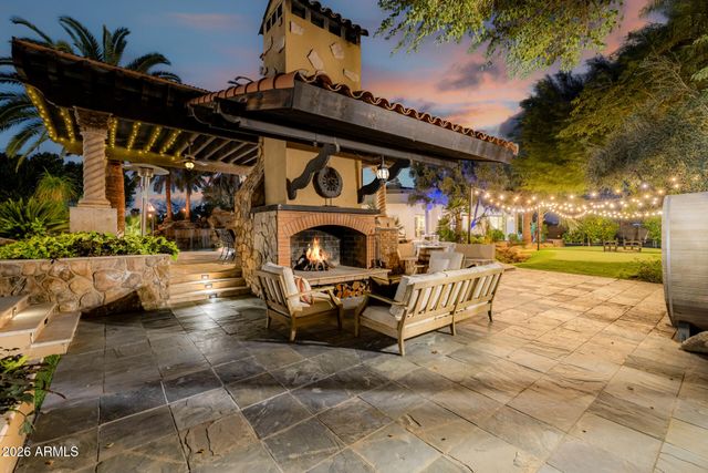 1128 E DESERT Court, Gilbert, AZ 85234