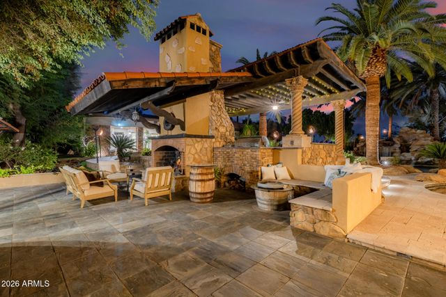 1128 E DESERT Court, Gilbert, AZ 85234