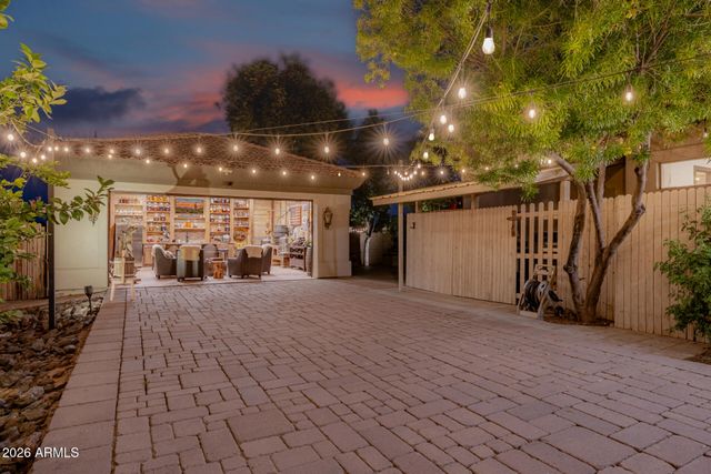 1128 E DESERT Court, Gilbert, AZ 85234