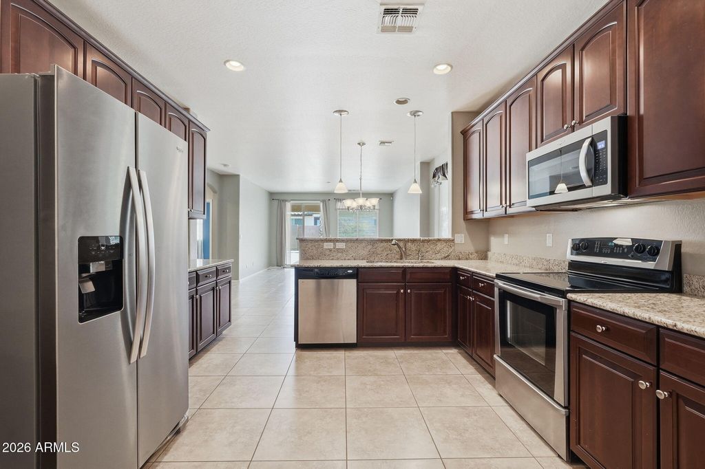 Image 14 of property listing at 187 S 172ND Drive, Goodyear, AZ 85338