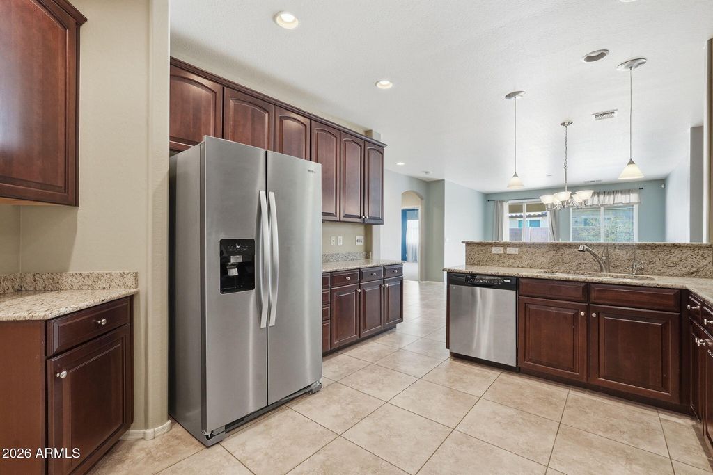 Image 15 of property listing at 187 S 172ND Drive, Goodyear, AZ 85338