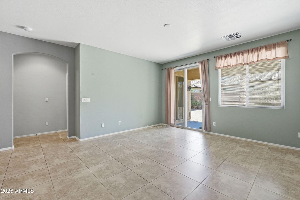 Image 23 of property listing at 187 S 172ND Drive, Goodyear, AZ 85338