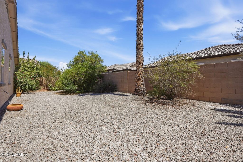Image 29 of property listing at 187 S 172ND Drive, Goodyear, AZ 85338
