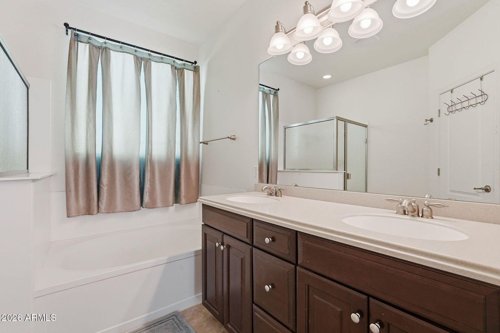 Image 35 of property listing at 187 S 172ND Drive, Goodyear, AZ 85338