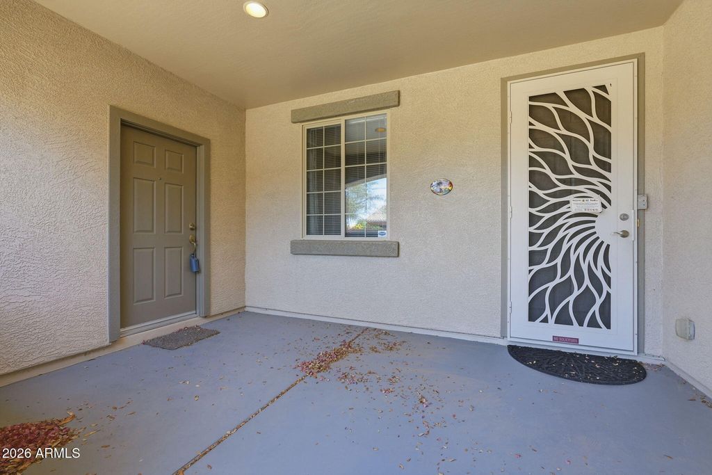 Image 5 of property listing at 187 S 172ND Drive, Goodyear, AZ 85338