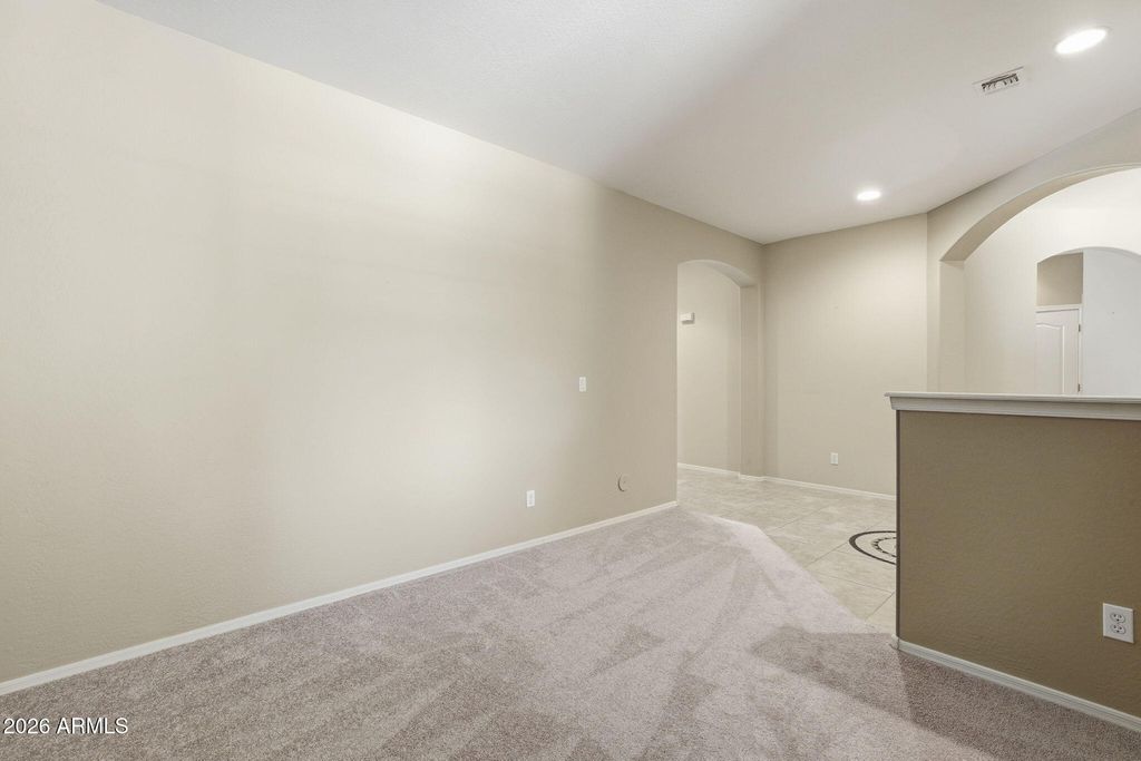 Image 8 of property listing at 187 S 172ND Drive, Goodyear, AZ 85338