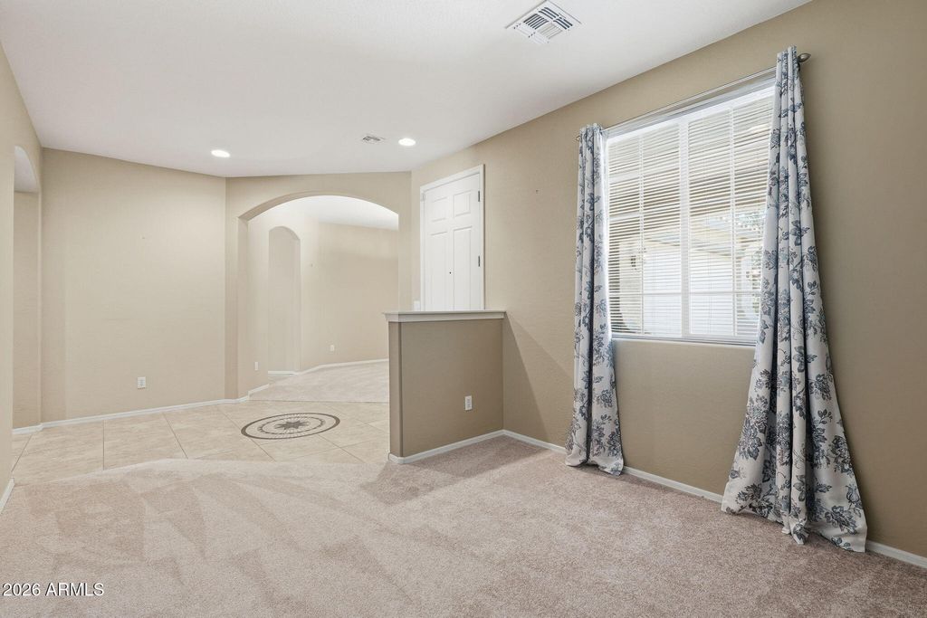Image 9 of property listing at 187 S 172ND Drive, Goodyear, AZ 85338