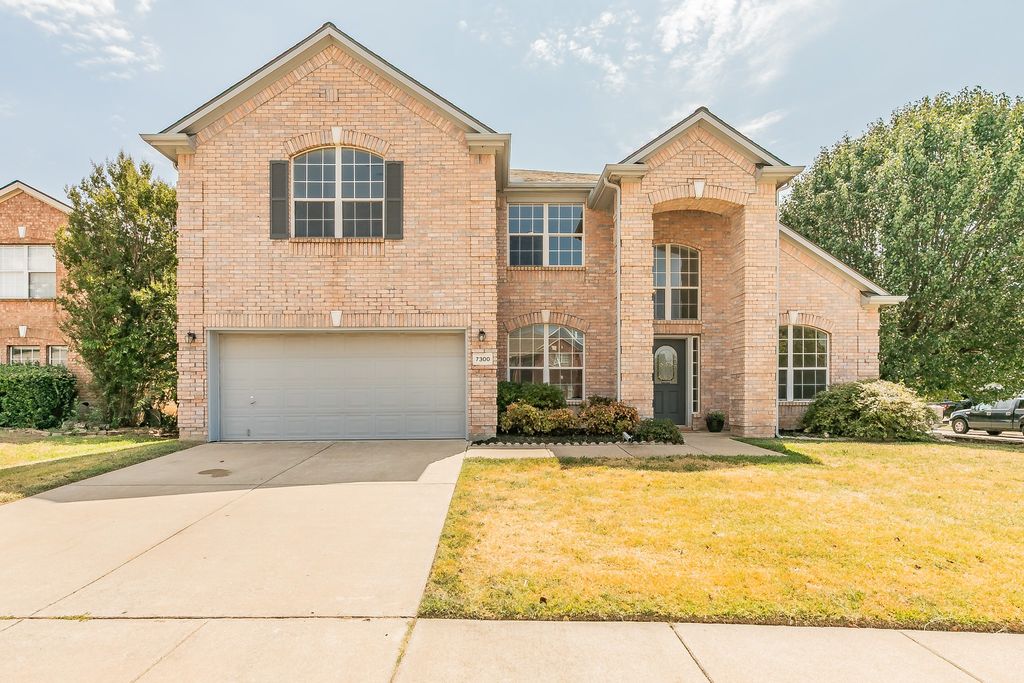 7300 Falcon Court, North Richland Hills, TX 76180 — exterior